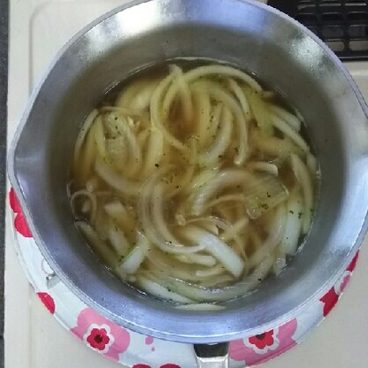 玉ねぎが余ったので、レシピ参考にして作ってみました❗簡単で美味しいです。クルトンのせて頂きました(⁎ᴗ͈ˬᴗ͈⁎)ﾍﾟｺﾘ